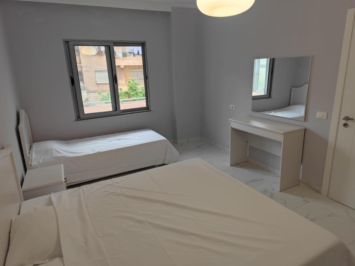 Aria Seaview Apartments Sarande Bagian luar foto