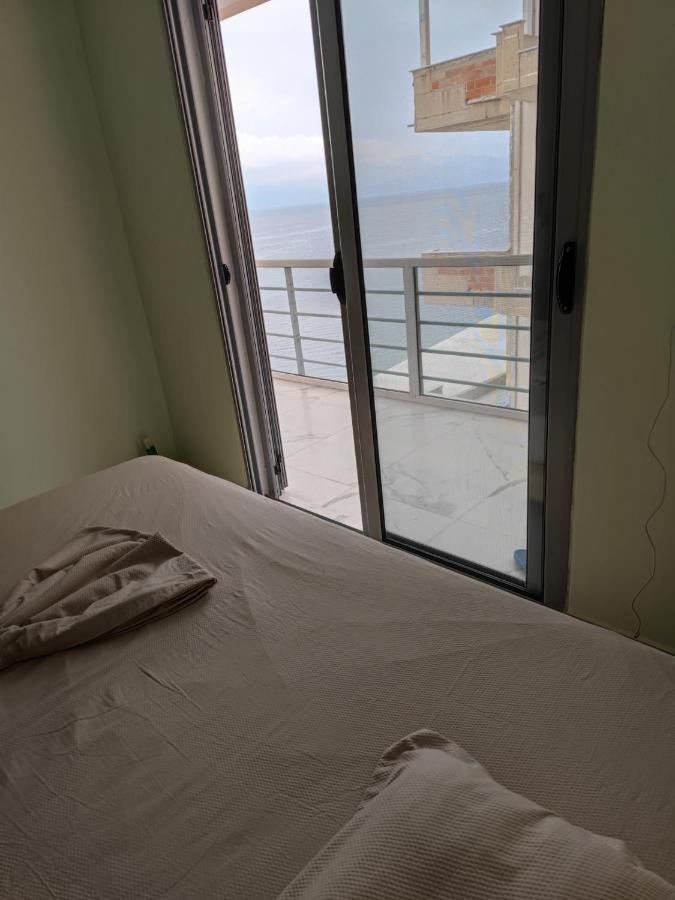 Aria Seaview Apartments Sarande Bagian luar foto