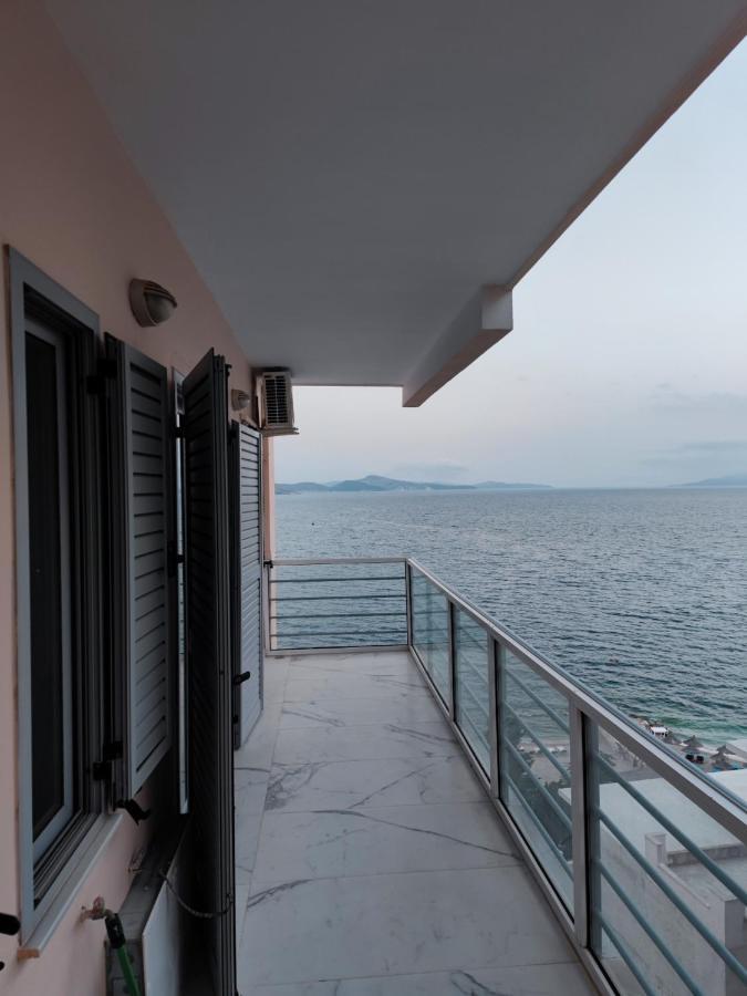 Aria Seaview Apartments Sarande Bagian luar foto